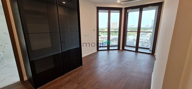 Hình ảnh Căn góc đặc biệt 3PN 148m2 Metropole cho thuê 2500 USD