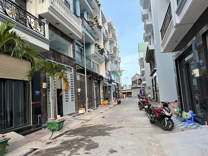 Hình ảnh 5 Tầng 57m2 6Tỷ5 ĐẸP LUNG LINH Bình Tân Hẻm 8M