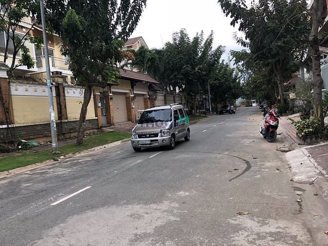 Hình ảnh Cho thuê nhà biệt thự Hoa Lan gần Phan Xích Long