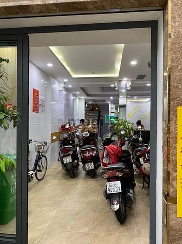 Hình ảnh Bán nhà Lý Chính Thắng P8. Quận 3