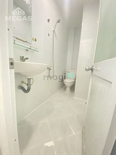 Hình ảnh Studio Sạch Sẽ Nội Thất Cơ Bản Tại Lê Văn Quới