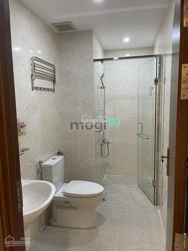 Hình ảnh Nhà HXH 5m Đào Duy Từ, P5 ,Q10.
