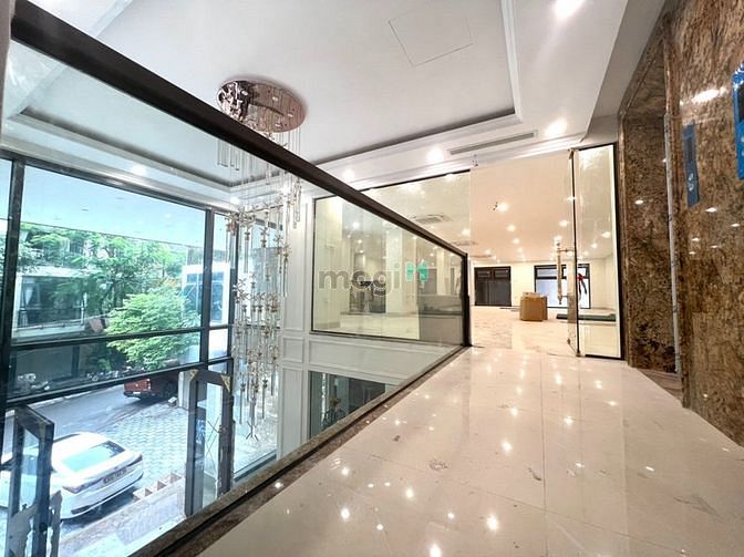 Hình ảnh Cho thuê nhà phố ĐỘI CẤN, DT 150m2x2 tầng, MT 8m, Giá 80tr