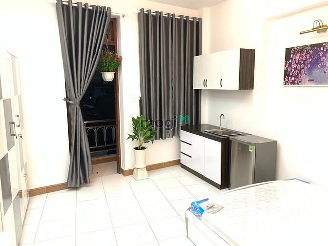 Hình ảnh Căn Hộ Ban Công_Máy Giặt Riêng_Full Nội Thất _Gần CV Lê Thị Riêng_Qận3