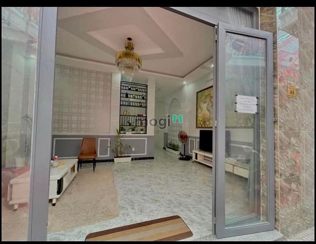 Hình ảnh Nhà hiếm đường 3 tháng 2 Quận 10. Diện tích: 50m2.