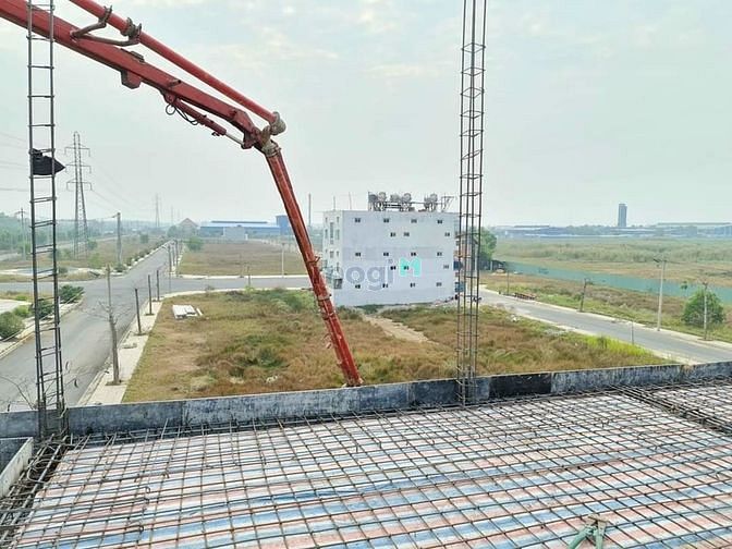 Hình ảnh Cần bán gấp lô đất nền 2 mặt tiền, giáp Củ chi sổ sẳn