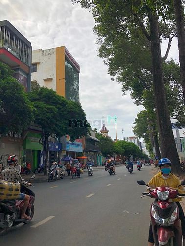 Hình ảnh CHO THUÊ BuiLDing MT Cao Thắng - Hầm 8 Tâng - Giá Hấp Dẫn !!!
