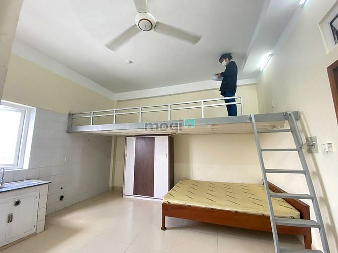 Hình ảnh Phòng trọ 30m2_ĐHT, Q12_Cửa sổ thoáng mát.