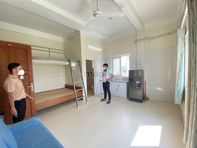 Hình ảnh Phòng trọ 30m2_ĐHT, Q12_Cửa sổ thoáng mát.