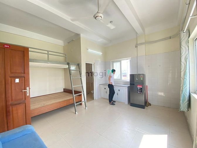 Hình ảnh Phòng trọ 30m2_ĐHT, Q12_Cửa sổ thoáng mát.