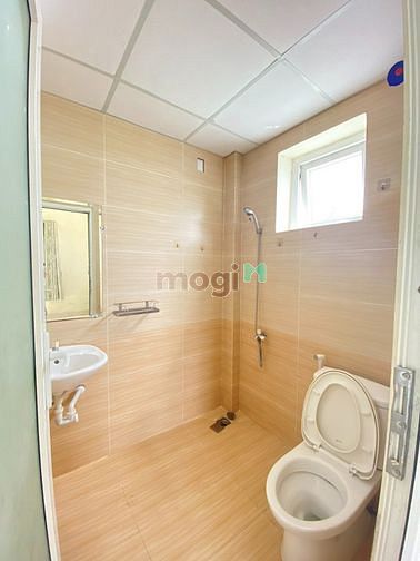 Hình ảnh Phòng trọ 30m2_ĐHT, Q12_Cửa sổ thoáng mát.