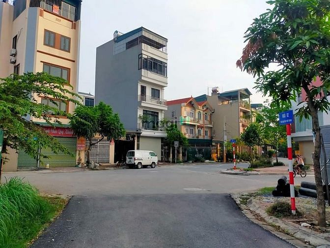 Hình ảnh Bán đất phố Nguyễn Văn Linh(ng thời trung), Long Biên 138 6,3