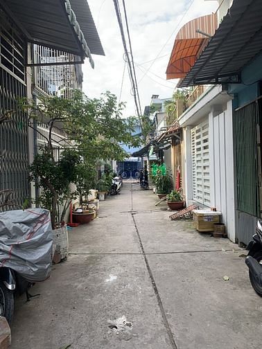 Hình ảnh HXH Đường Chiến Lược 4,2m x 16m, giá chỉ 3,79 tỷ.