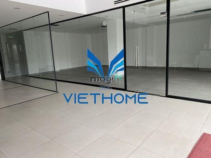 Hình ảnh MB XUÂN THỦY vị trí đẹp  2000$/ tháng