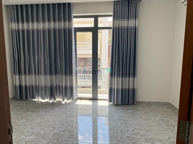 Hình ảnh BÁN căn nhà 1 trệt 3 lầu. SHR. Quận Bình Tân