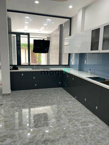 Hình ảnh BÁN căn nhà 1 trệt 3 lầu. SHR. Quận Bình Tân