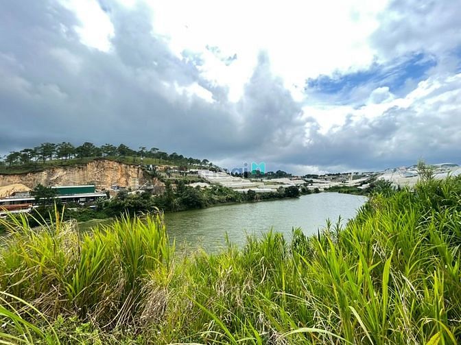 Hình ảnh Bán đất hai mặt tiền có hồ nước xanh - Rừng thông đường Lâm Văn Thạnh