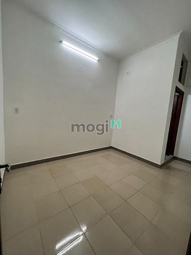 Hình ảnh Cho thuê nhà Nc Mt lê văn sỹ quận 3 ngay chợ