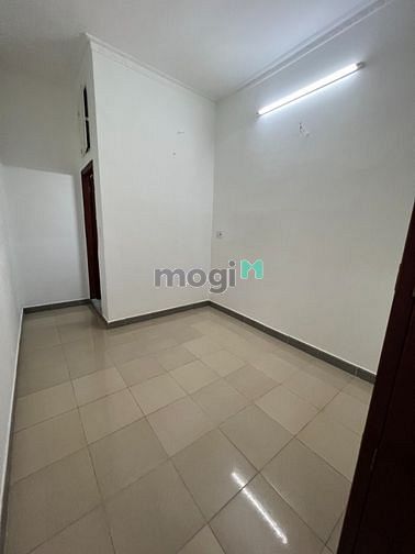 Hình ảnh Cho thuê nhà Nc Mt lê văn sỹ quận 3 ngay chợ