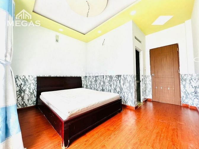 Hình ảnh Phòng nội thất cơ bản có ban công tại Tên Lửa