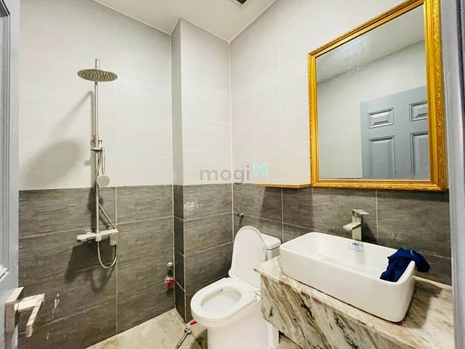Hình ảnh Ban công siêu thoáng cmt8 q3 chỉ từ 7tr
