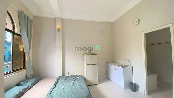 Hình ảnh CHDV sang trọng có ban công , full nội thất tại quận 1