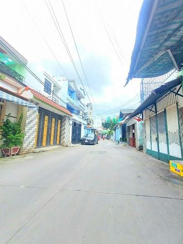 Hình ảnh Gấp.. chỉ 3 tỷ 65. quận 12, giáp tân bình, gv, 64m2, sổ a4 đẹp, hxh