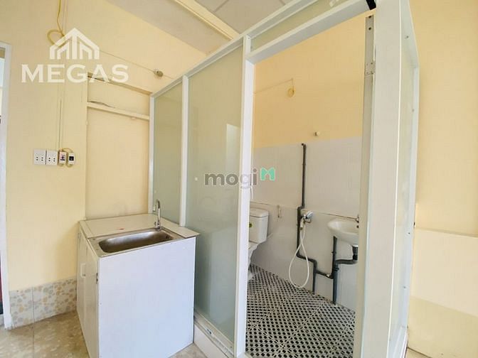 Hình ảnh Phòng Ban Công Riêng Ở Tân Hương