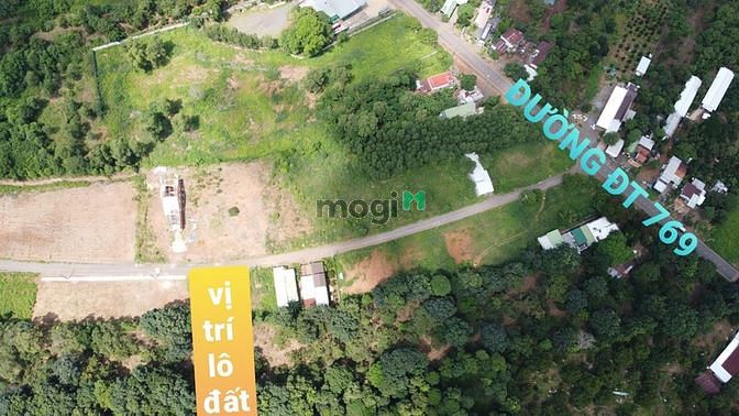 Hình ảnh Đất xây nhà trọ 270m thổ cư,SHR gaanf kcn Dầu Giây (DT769)