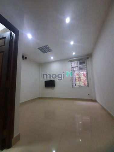 Hình ảnh Cho thuê hẻm xe hơi Lý Thường Kiệt 8pn 5wc P14 Q10