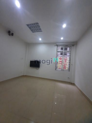 Hình ảnh Cho thuê hẻm xe hơi Lý Thường Kiệt 8pn 5wc P14 Q10