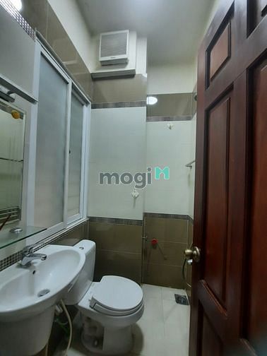 Hình ảnh Cho thuê hẻm xe hơi Lý Thường Kiệt 8pn 5wc P14 Q10
