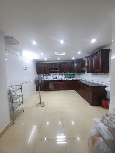 Hình ảnh Cho thuê hẻm xe hơi Lý Thường Kiệt 8pn 5wc P14 Q10