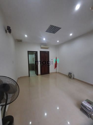 Hình ảnh Cho thuê hẻm xe hơi Lý Thường Kiệt 8pn 5wc P14 Q10