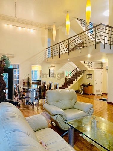 Hình ảnh Cho Thuê Duplex Masteri Thảo Điền,1 trệt 1 lầu, DT 140m2, 1800usd/th