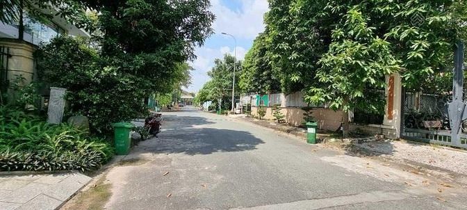 Hình ảnh Bán đất khu compound Nguyễn Văn Huởng, P Thảo Điền khu VIP 360m2