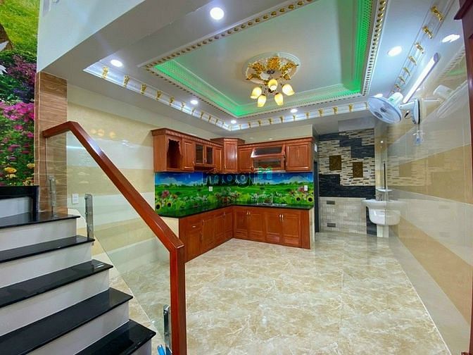 Hình ảnh Bán nhà phố Bình Tân,5tầng BTCT chỉ nhỉnh 6tỷ.