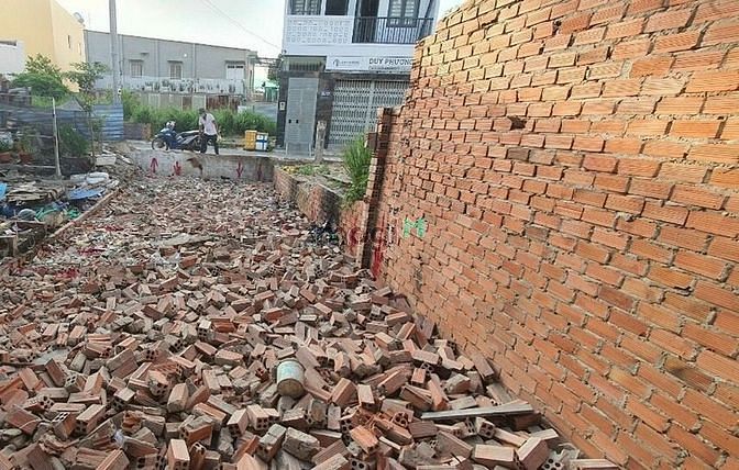 Hình ảnh Đất thổ cư - gần UBND Phước Tân  - 100m2- 1,9 tỷ - SHR