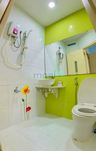 Hình ảnh Bán nhà phố CMT8 Quận 10 sổ sẵn