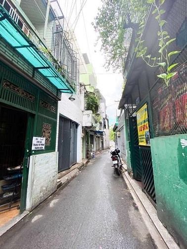 Hình ảnh Bán nhà phố CMT8 Quận 10 sổ sẵn