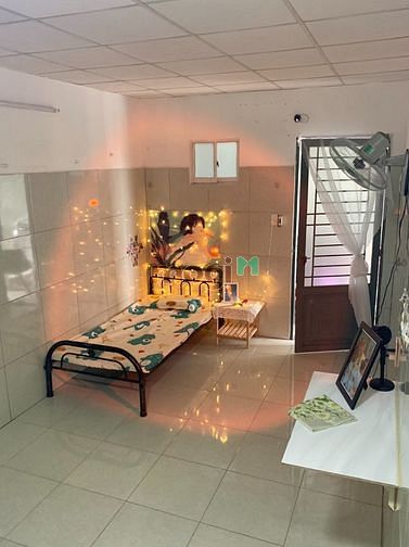 Hình ảnh Gần CĐ VINATEX, trục đường  PHẠM VĂN ĐỒNG, vô ở liền