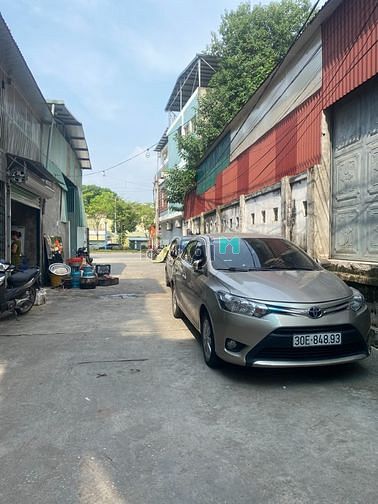 Hình ảnh Bán 49m đất Thạch Bàn, mặt tiền 4.7m nở hậu, 20m ra mặt đường Cổ Linh