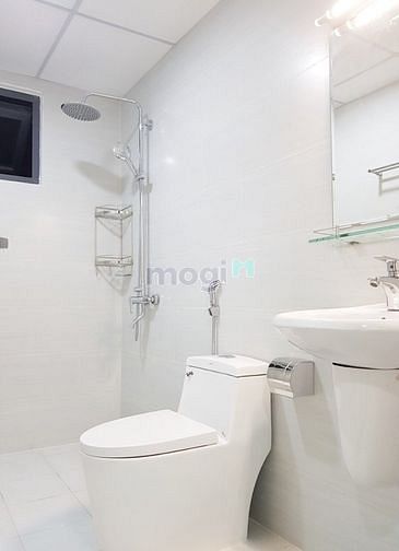 Hình ảnh Mb6623 nạp rút nhanh chóng mới 100% cửa sổ view sông Hoàng Sa Quận 3