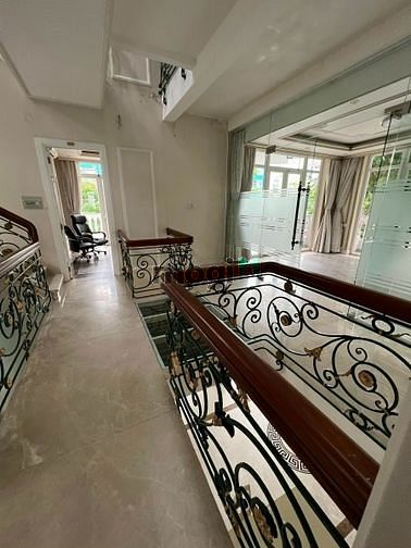 Hình ảnh Cho Thuê Biệt Thự Góc 2MT KDC SADECO Ven Sông Tân Phong Quận 7