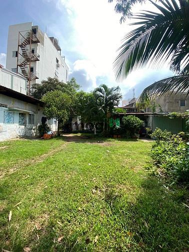 Hình ảnh Đất trống tiện xây dựng 220m2 hẻm xe hơi ở trung tâm Bình Thạnh