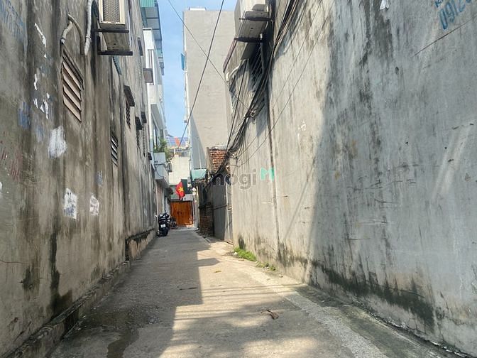 Hình ảnh Bà cô cần tiên cho con trai làm ăn bán gấp mảnh đất gần đường Cổ Linh