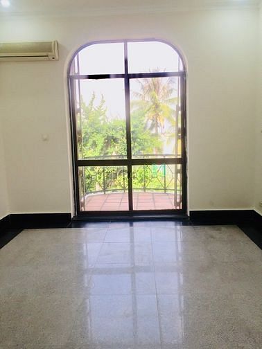 Hình ảnh Cho thuê nhà khu villa an phú đông vườn lài