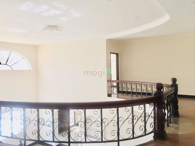 Hình ảnh Cho thuê nhà khu villa an phú đông vườn lài