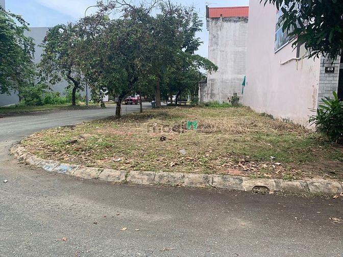 Hình ảnh Ra gấp lô đất thổ cư 100m2 giá chỉ 2,2 tỷ đường Bùi Công Trừng Hóc Môn