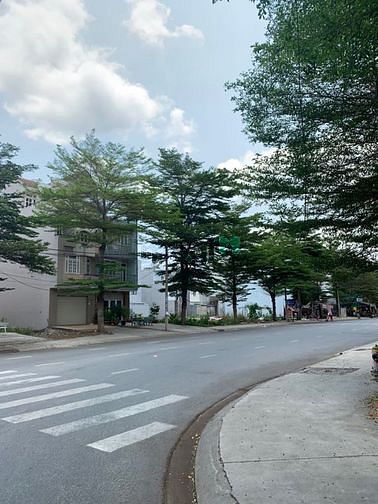 Hình ảnh Ra gấp lô đất thổ cư 100m2 giá chỉ 2,2 tỷ đường Bùi Công Trừng Hóc Môn